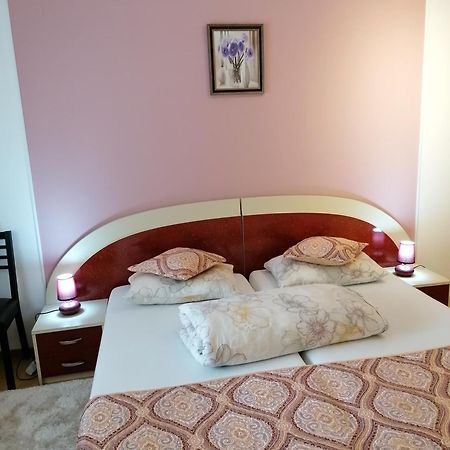 Pensiunea Ca La Mama Acasa レシツァ 部屋 写真